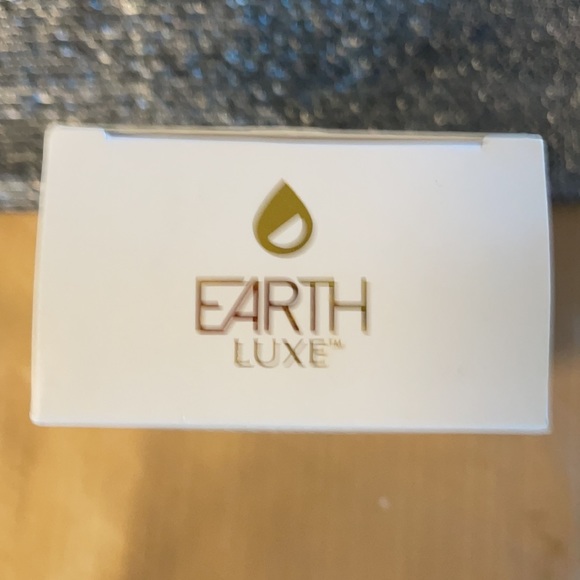Earth luxe aromatherapy - Picture 6 of 6